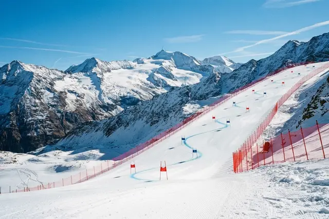 Sölden Skiweltcup: Präparierte Rennstrecke am Rettenbachgletscher im Ötztal